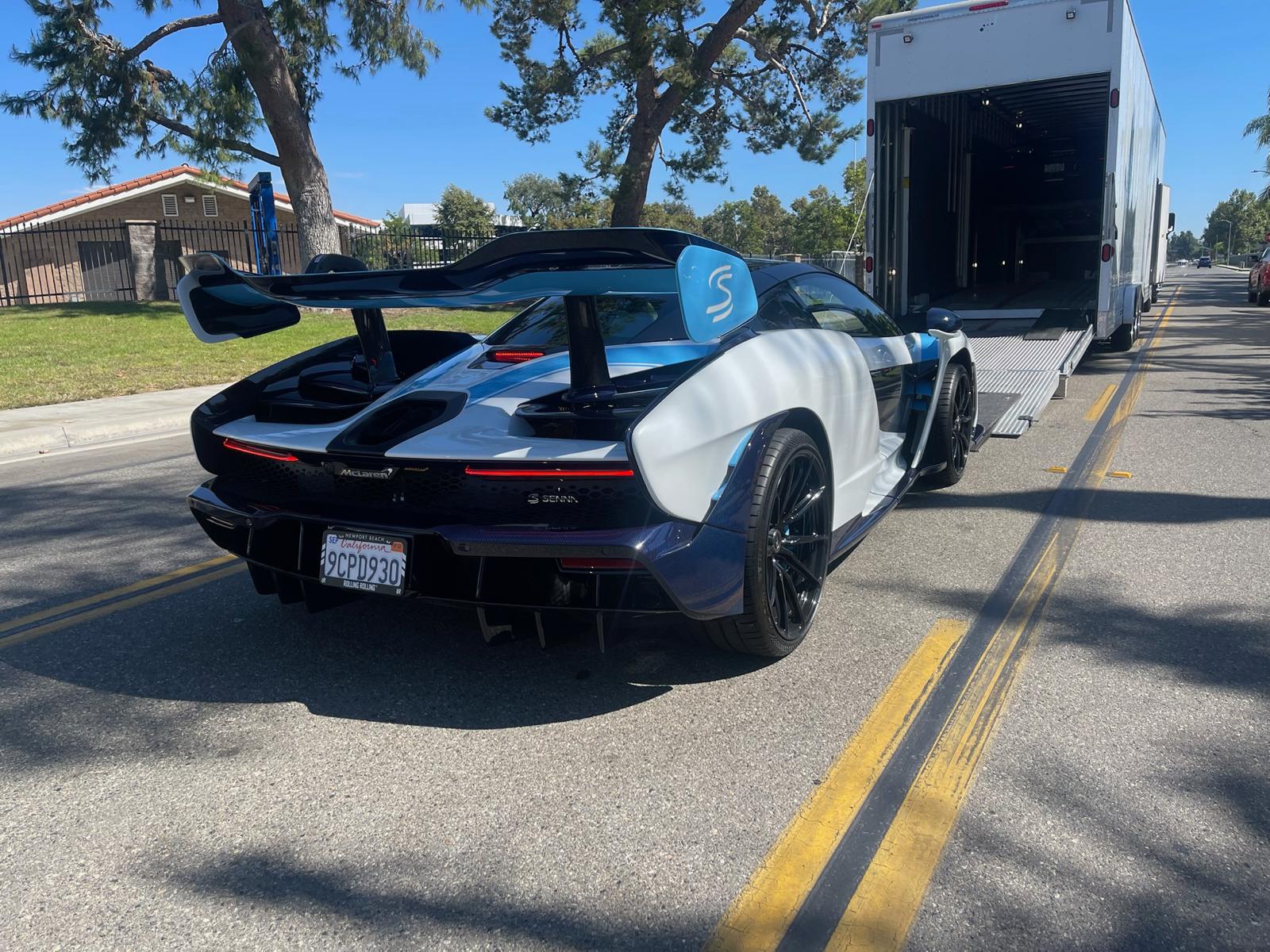 McLaren Senna on transport