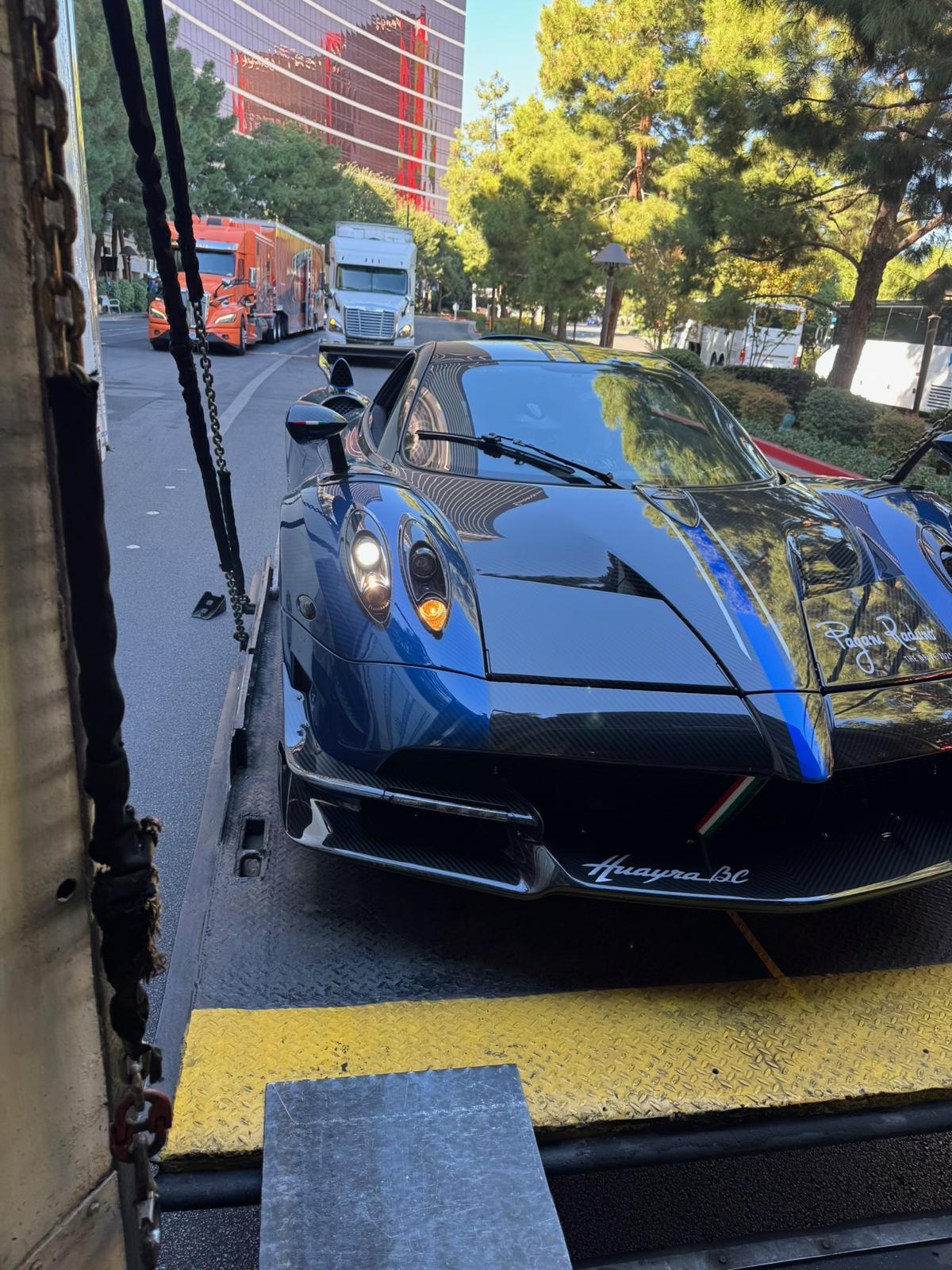 Pagani Huayra BC loading