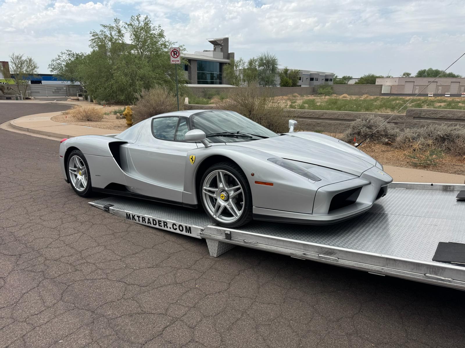 Ferrari Enzo on transport